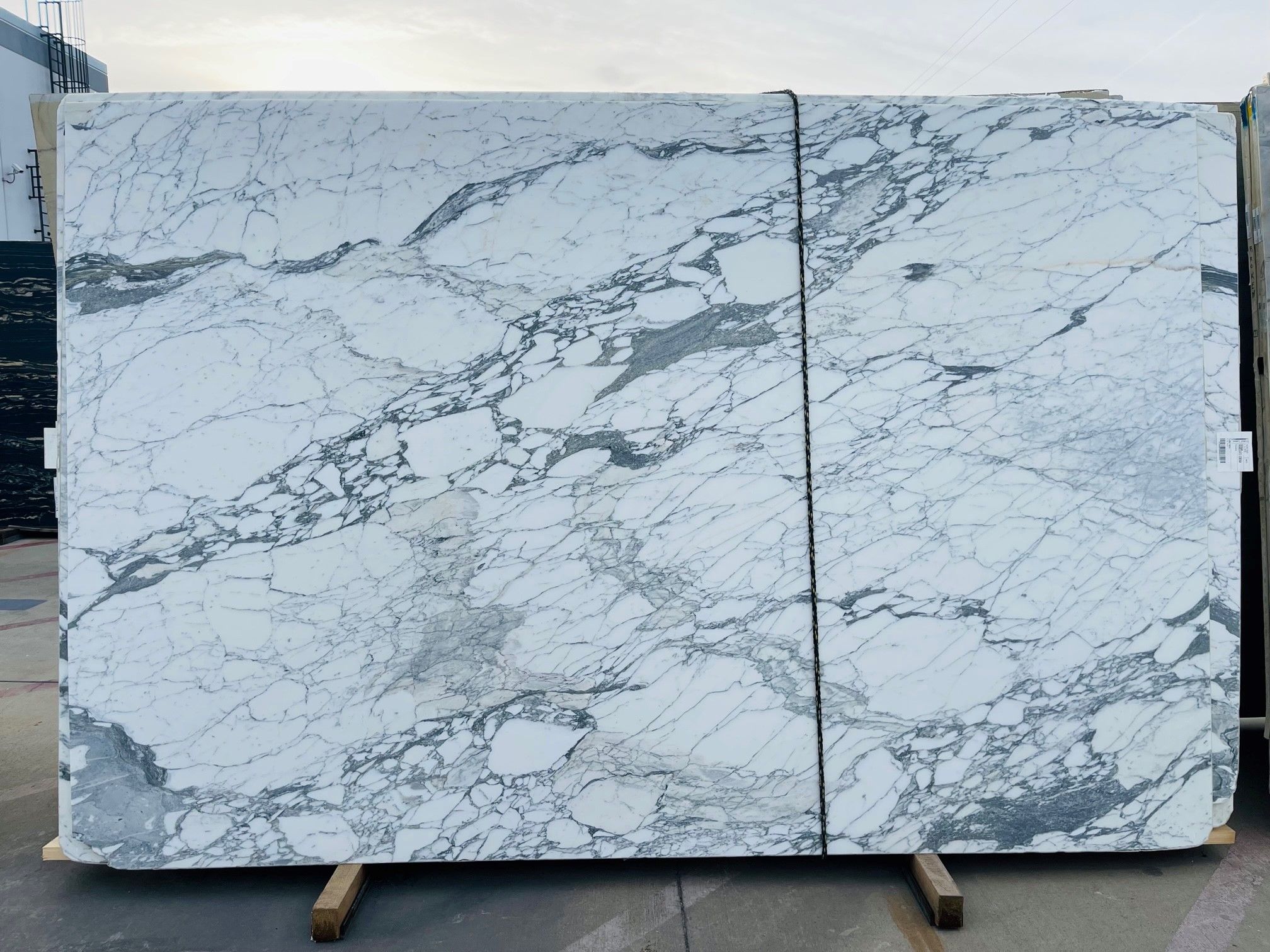 Statuario Cervaiole Marble Slab in Sun Valley, Los Angeles