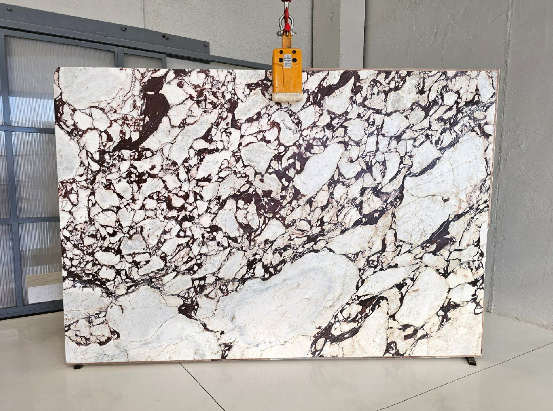 Calacatta Viola Marble Slab in Sun Valley, Los Angeles