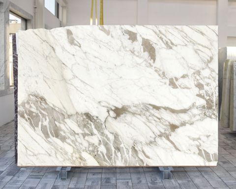 Calacatta Vagli Marble Slab in Sun Valley, Los Angeles