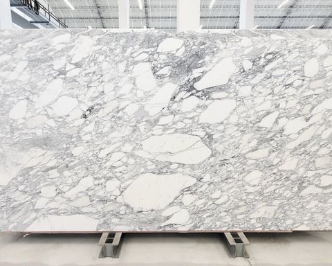 Arabescato Corchia Marble Slab in Sun Valley, Los Angeles