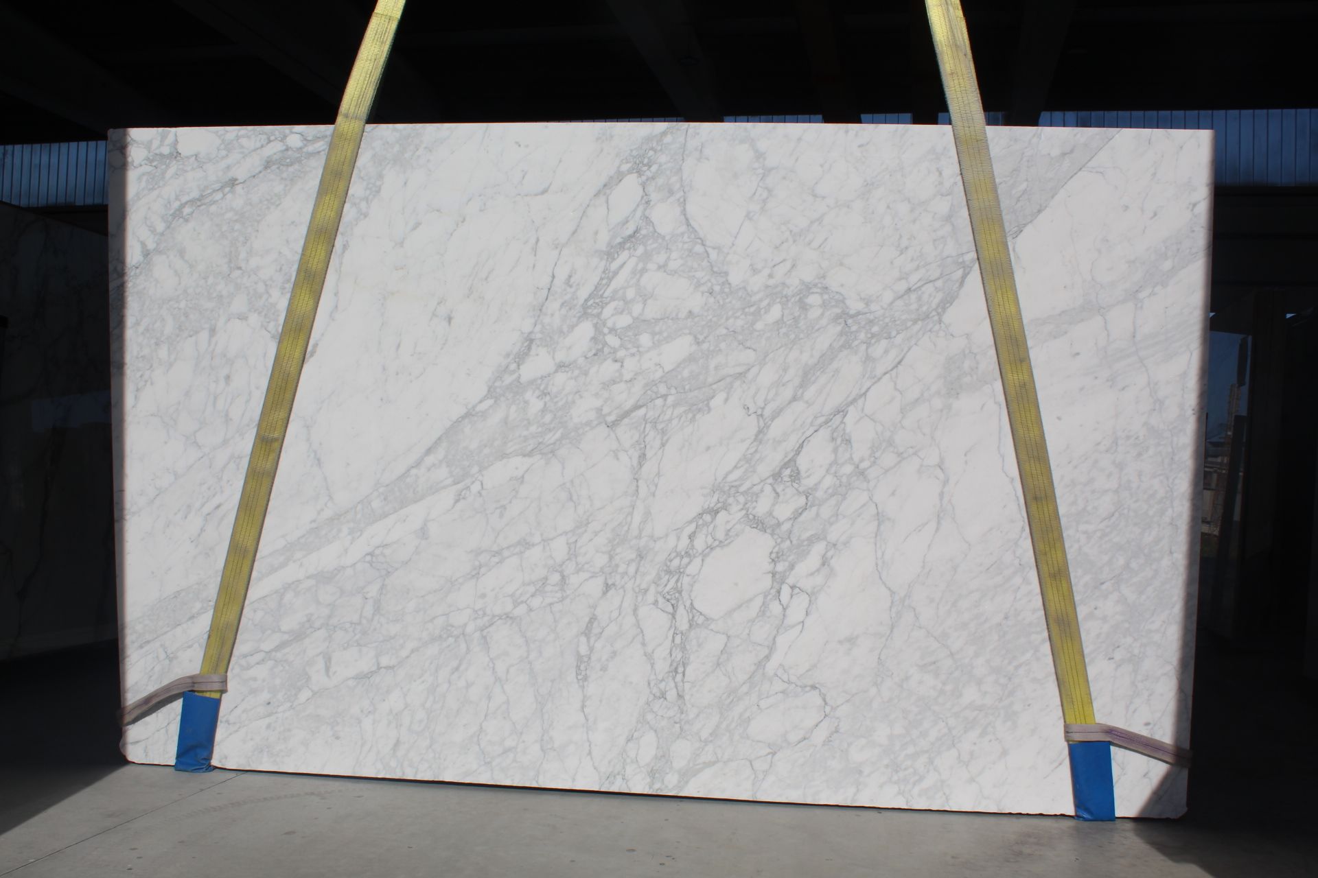 Calacatta Classico Marble Slab in Sun Valley, Los Angeles