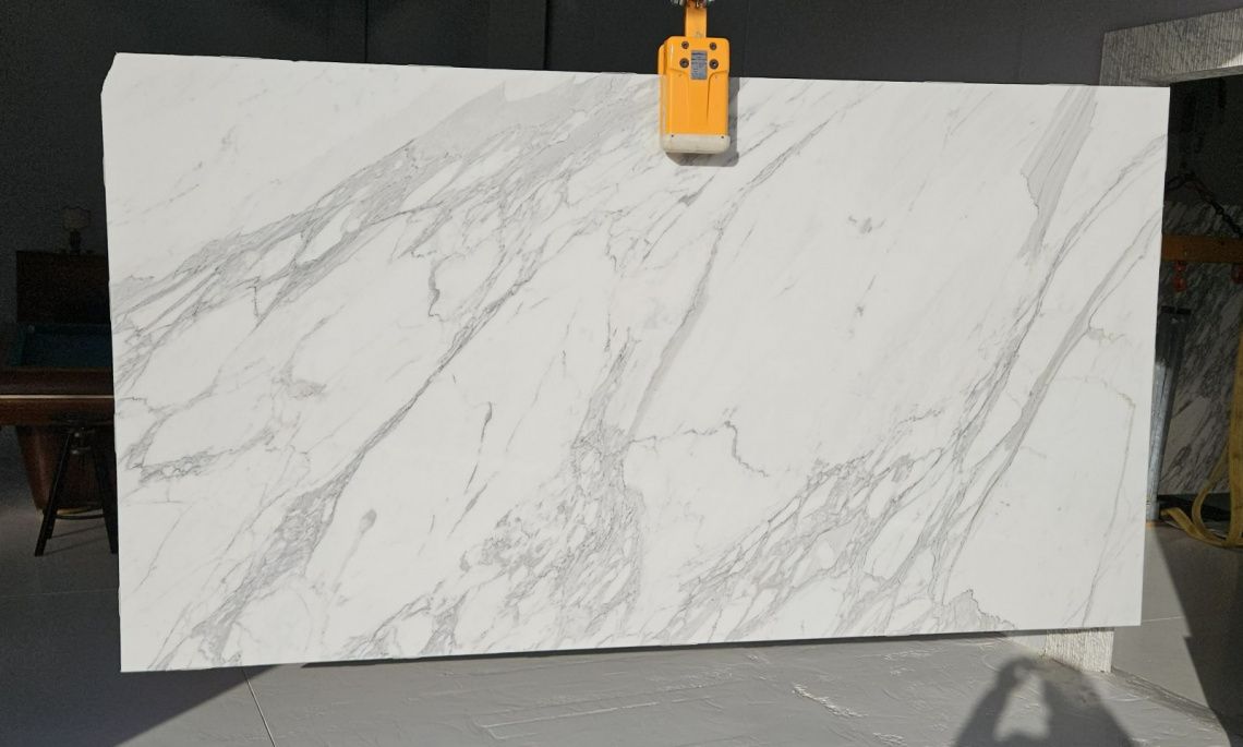 Calacatta Gold Premium Marble Slab in Sun Valley, Los Angeles