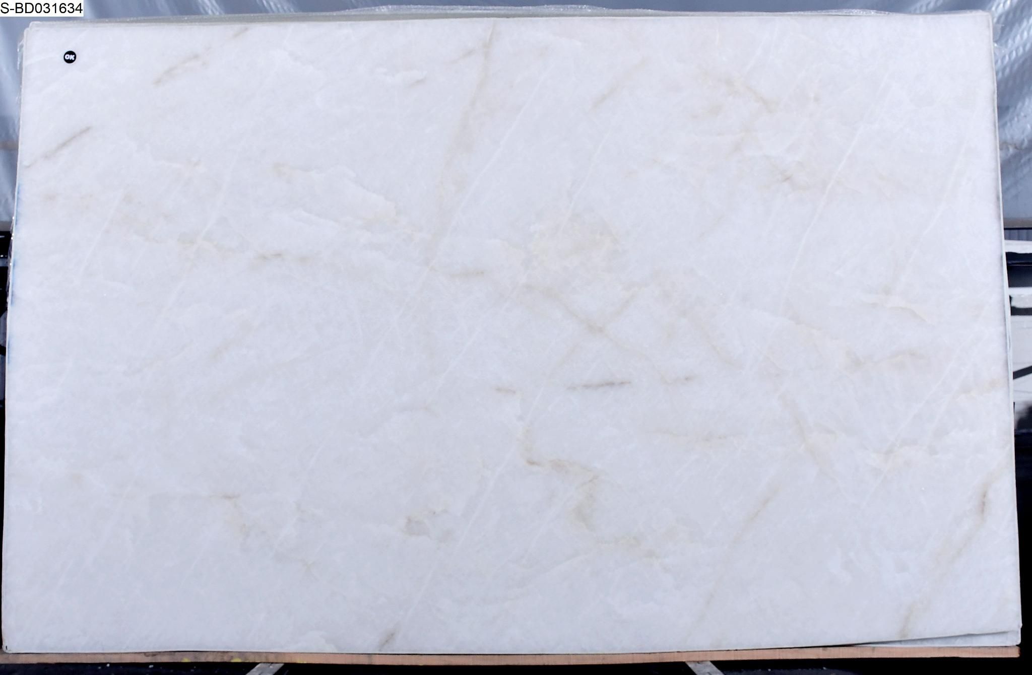 Cristallo Quartzite Slab in Sun Valley, Los Angeles