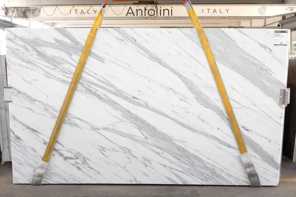 Calacatta Carrara Marble Slab in Sun Valley, Los Angeles