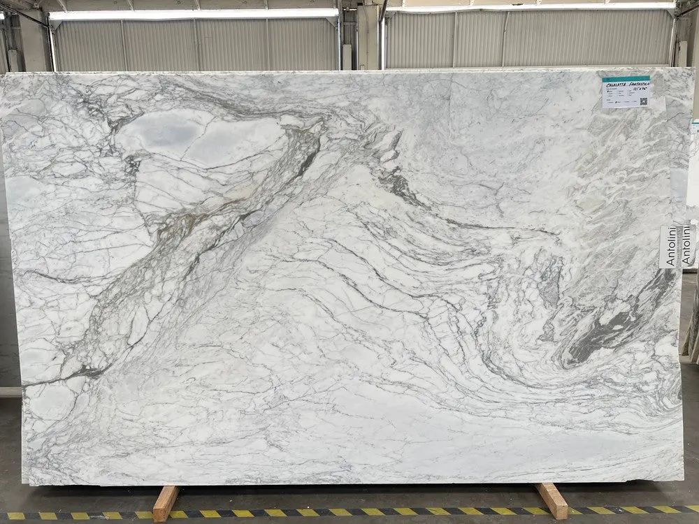 Calacatta Fantastico Marble Slab Photo 2
