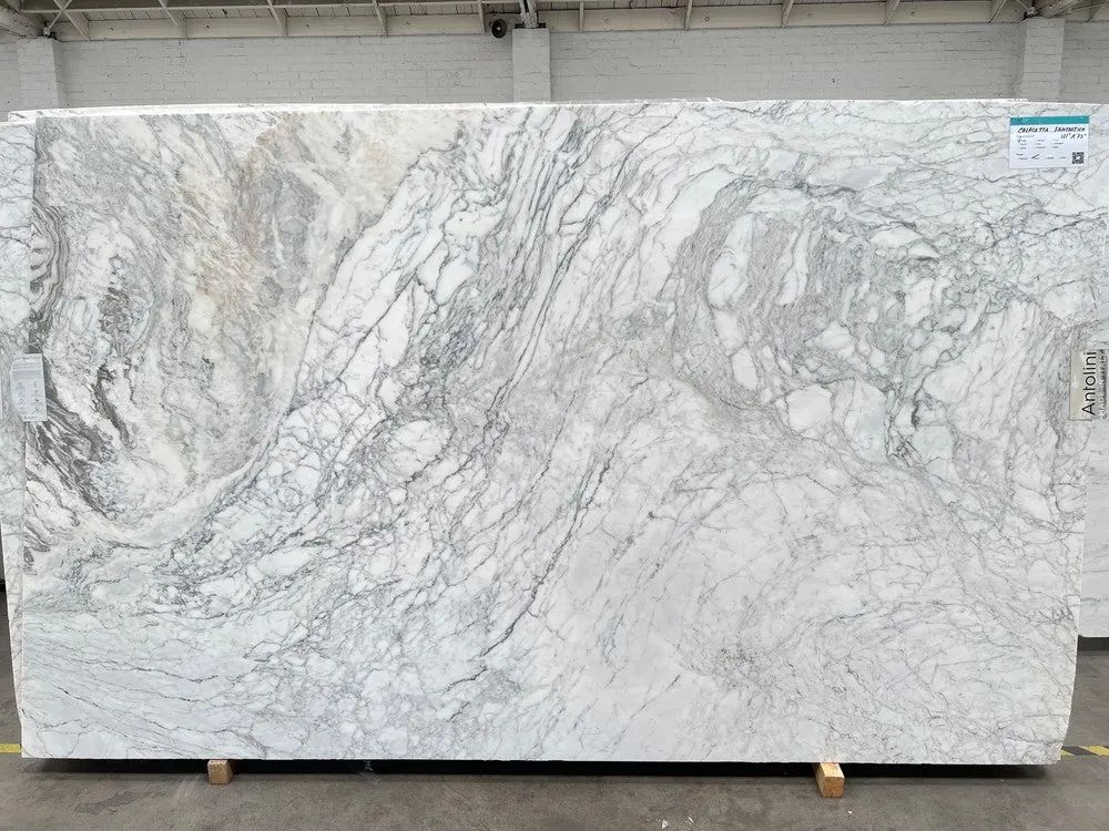 Calacatta Fantastico Marble Slab in Sun Valley, Los Angeles