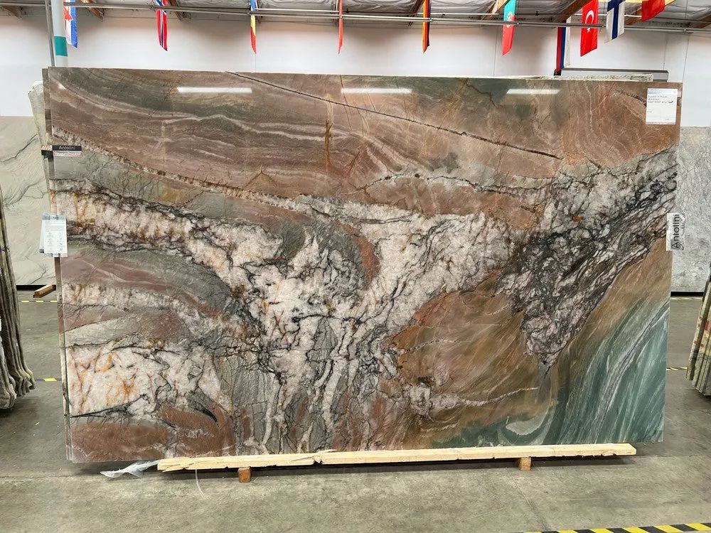 Four Seasons Quartzite Slab Photo 2