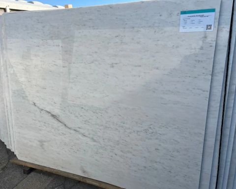 Calacatta Estremoz / Rosa Black Vein Marble Slab in Sun Valley, Los Angeles