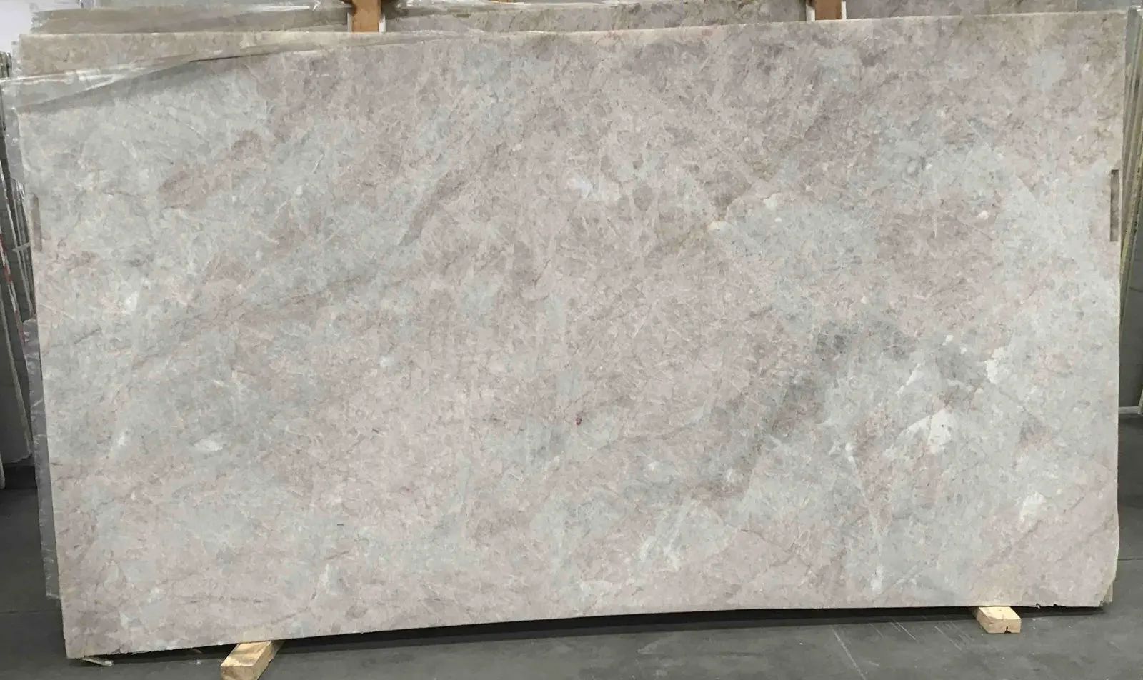 Ghiaccio Quartzite Slab in Sun Valley, Los Angeles