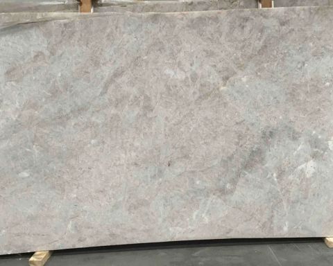 Ghiaccio Quartzite Slab in Sun Valley, Los Angeles