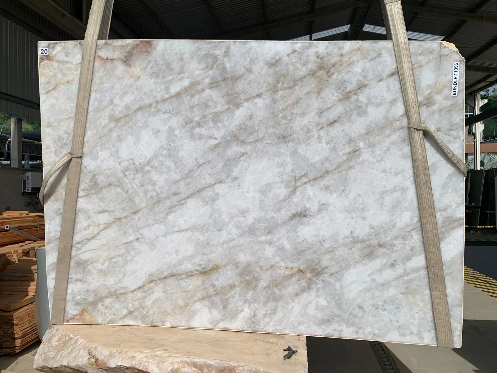 Crystallo Vittro Extra Quartzite Slab in Van Nuys, Los Angeles
