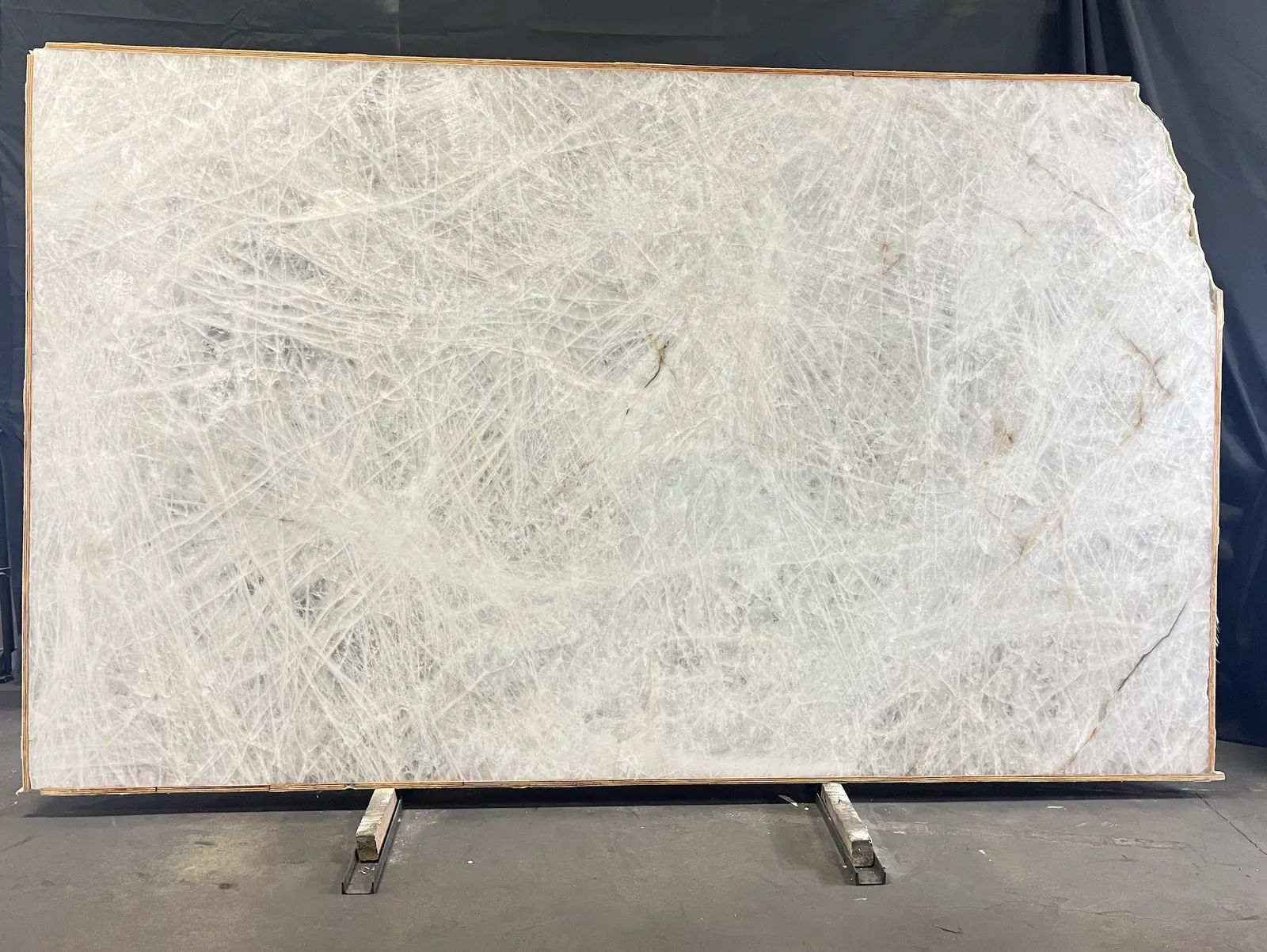 Crystallo Supreme Quartzite Slab in Van Nuys, Los Angeles