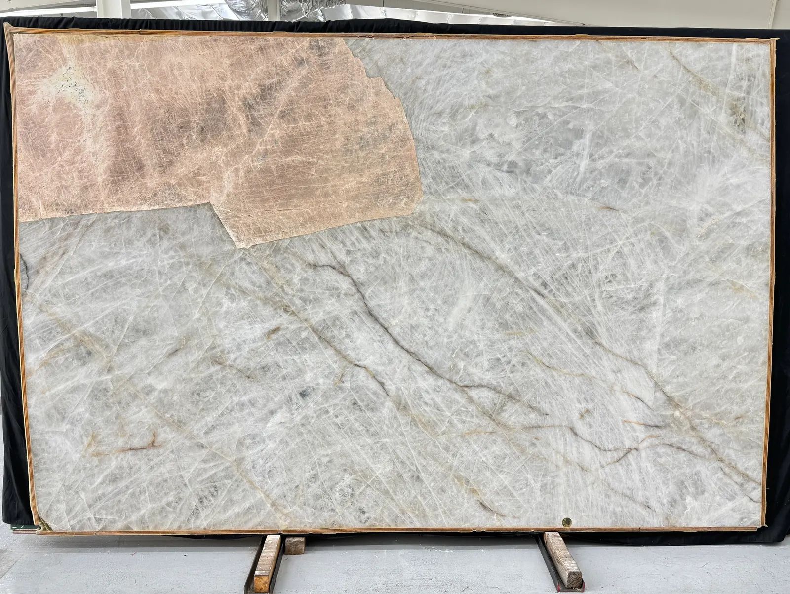 Crystallo Glace Quartzite Slab in Van Nuys, Los Angeles
