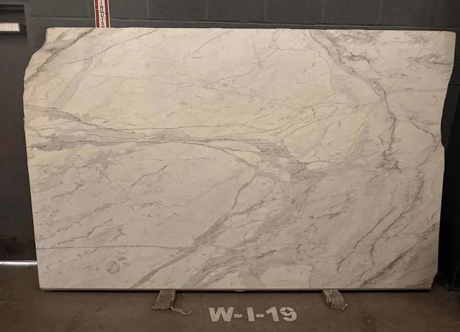 Calacatta Oro Delicato Extra Marble