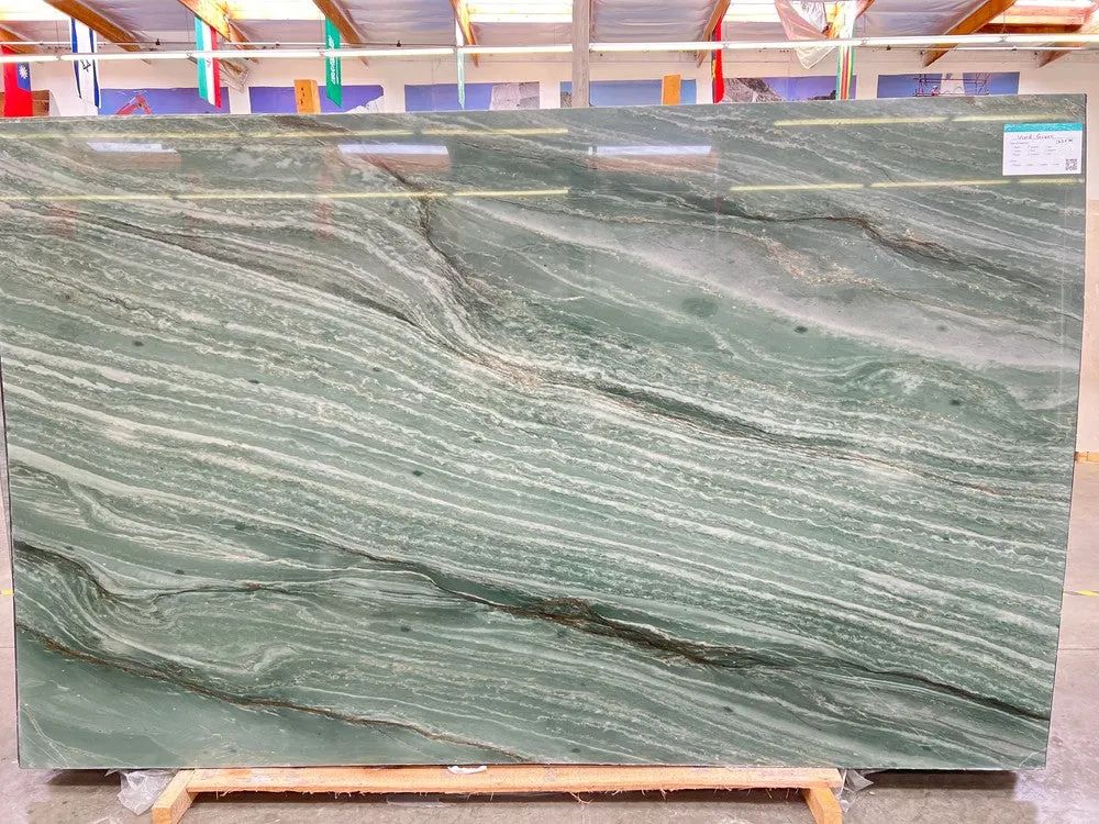 Vivid Green Quartzite Slab Photo 2
