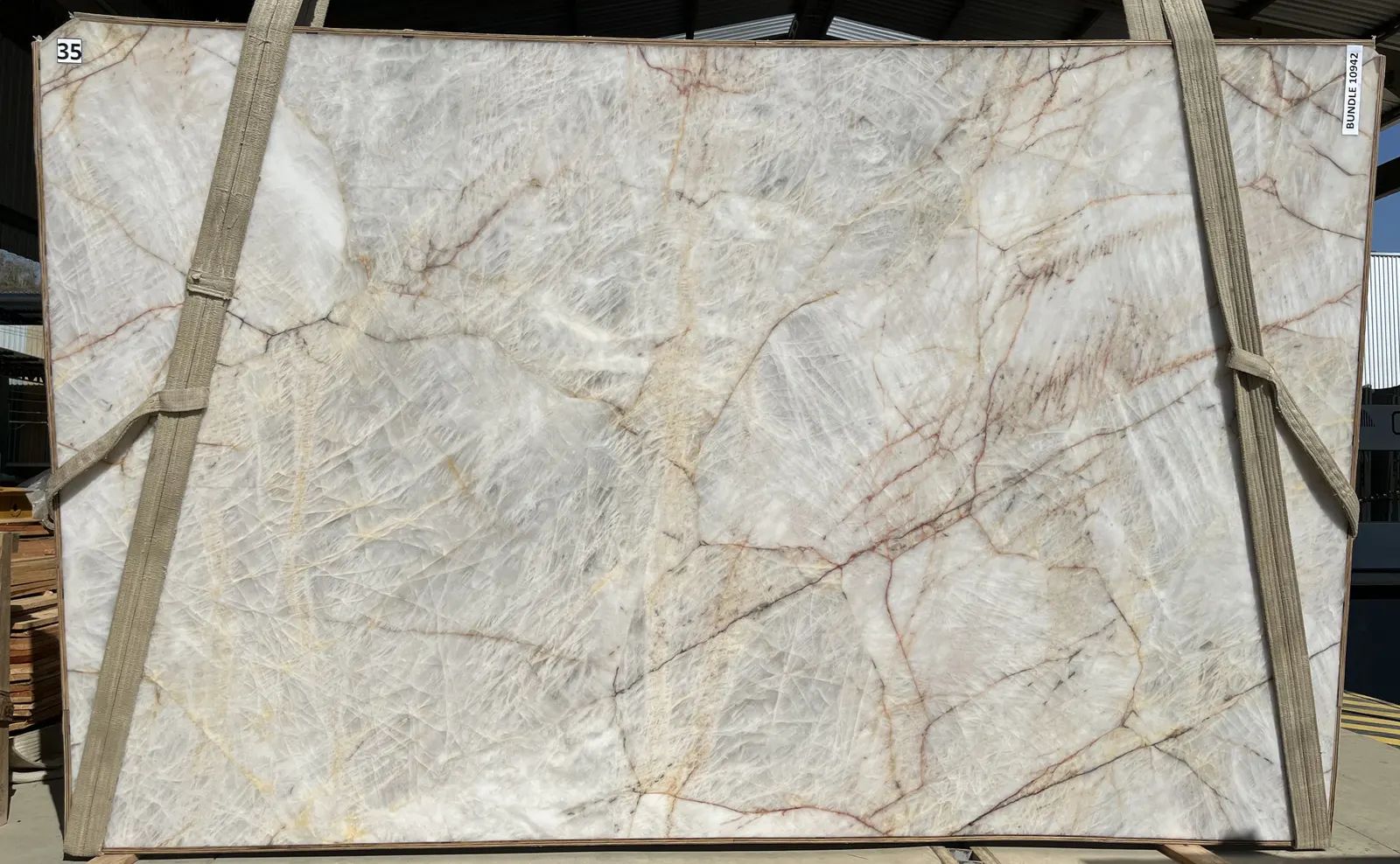 Crystallo Vittro Quartzite Slab in Van Nuys, Los Angeles