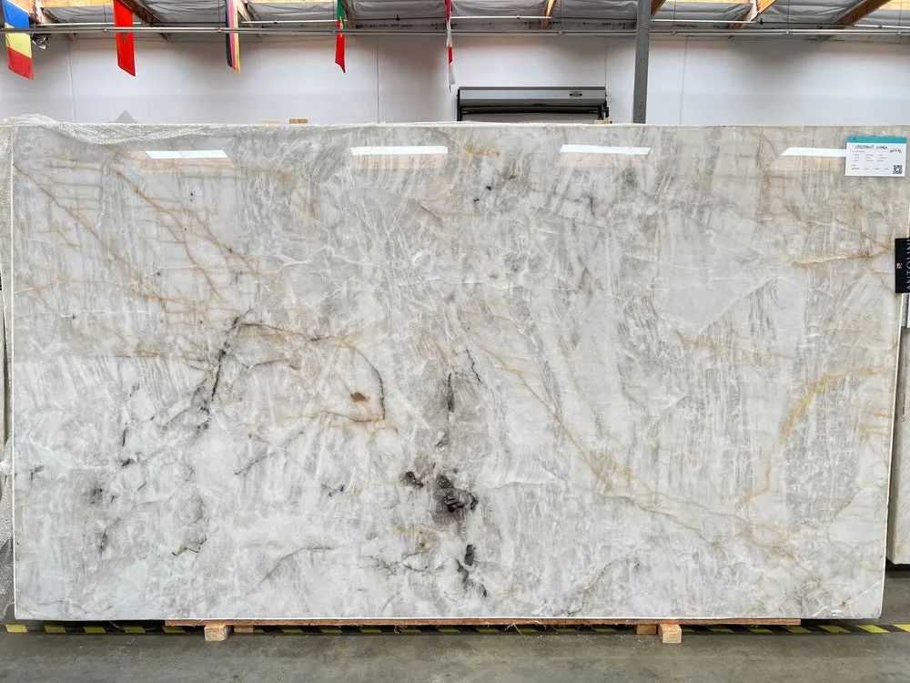 Cristallo Lumix Quartzite Slab in Sun Valley, Los Angeles