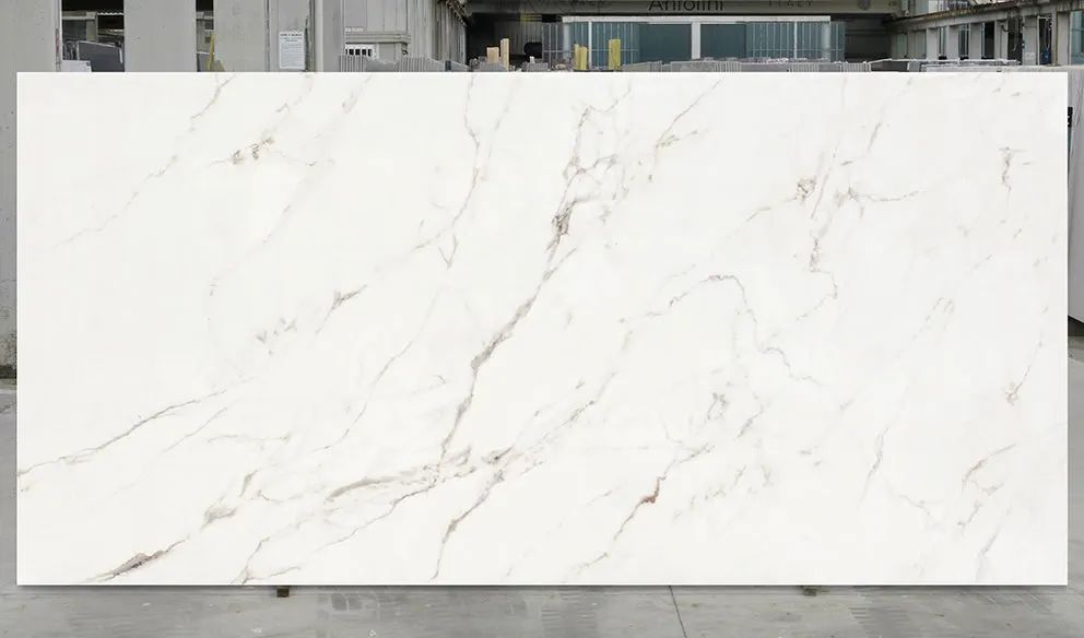 Calacatta Vena Oro Tech Side A Porcelain Slab in Sun Valley, Los Angeles