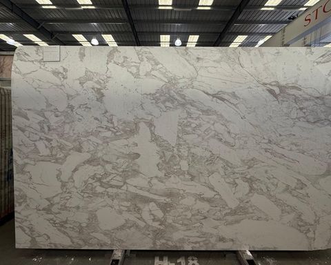 Arabescato Volakas Extra Marble Slab in North Hollywood, Los Angeles